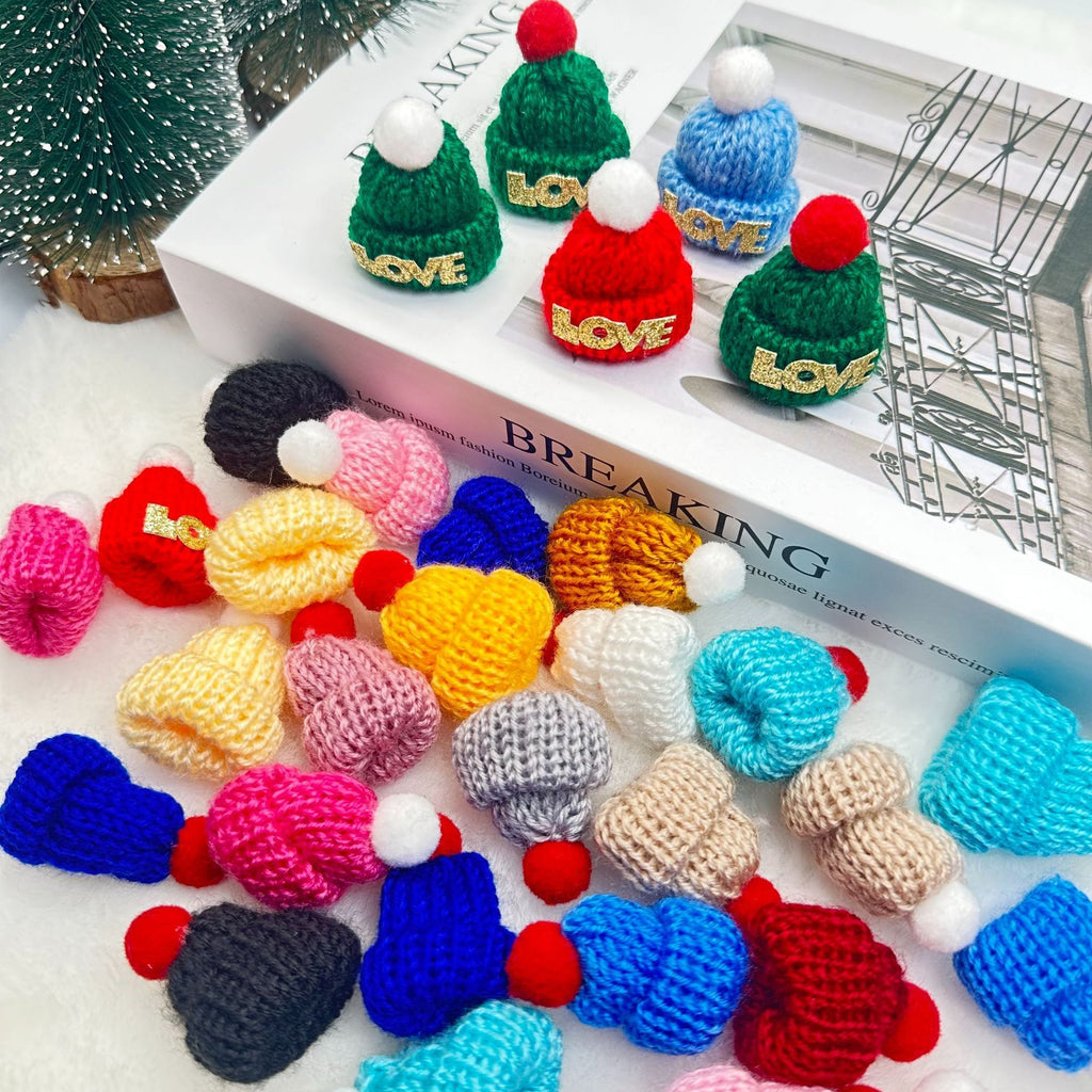 Weihnachts-Mini-Wollmütze als kleine Dekoration