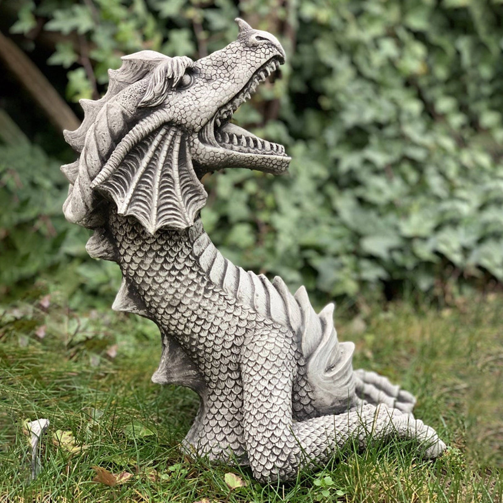 Large Dragon Gothic Garden Decor Statue Castle Moat Lawn Statue Garden Sculptures & Statues Funny Yard Garden Outdoor Figurine null