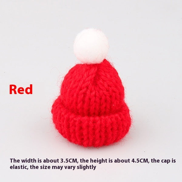 Weihnachts-Mini-Wollmütze als kleine Dekoration