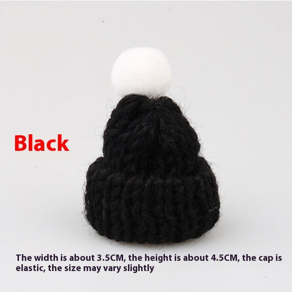 Weihnachts-Mini-Wollmütze als kleine Dekoration