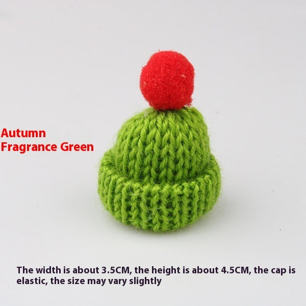 Weihnachts-Mini-Wollmütze als kleine Dekoration