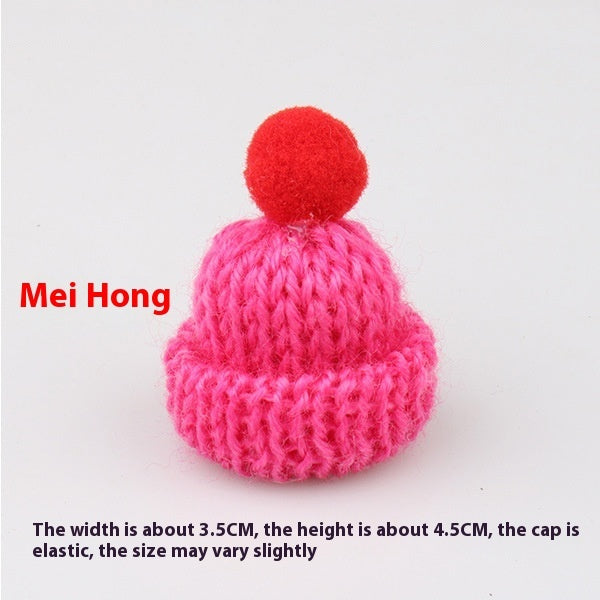 Weihnachts-Mini-Wollmütze als kleine Dekoration