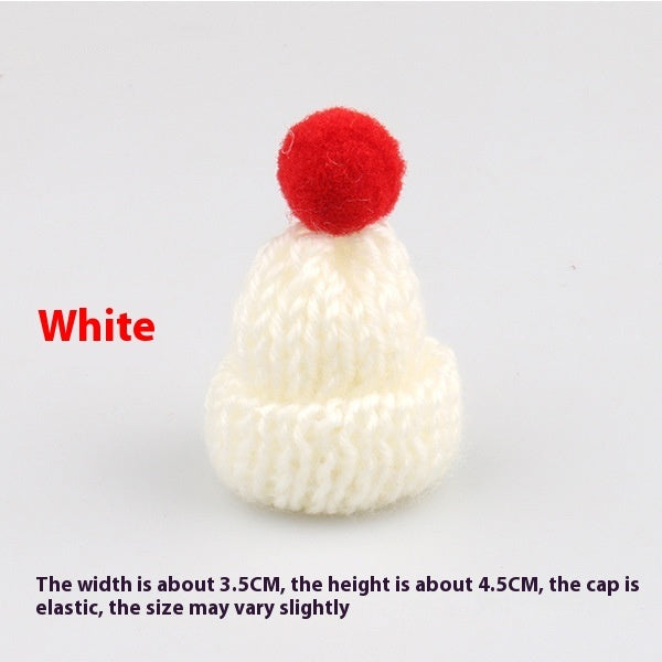 Weihnachts-Mini-Wollmütze als kleine Dekoration