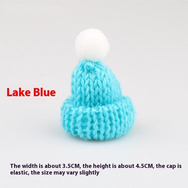 Weihnachts-Mini-Wollmütze als kleine Dekoration